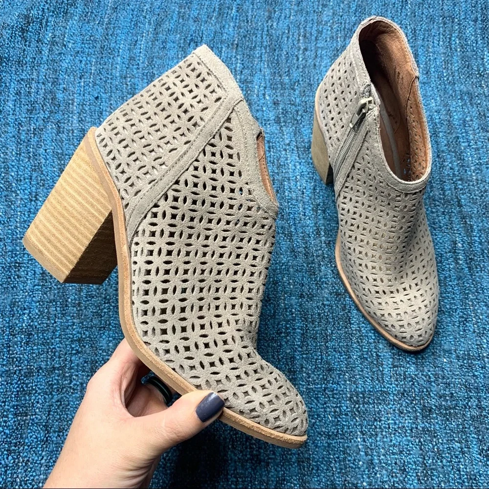 Jeffrey Campbell Medera Taupe Suede Leather Cutout Ankle Booties Women's 5.5